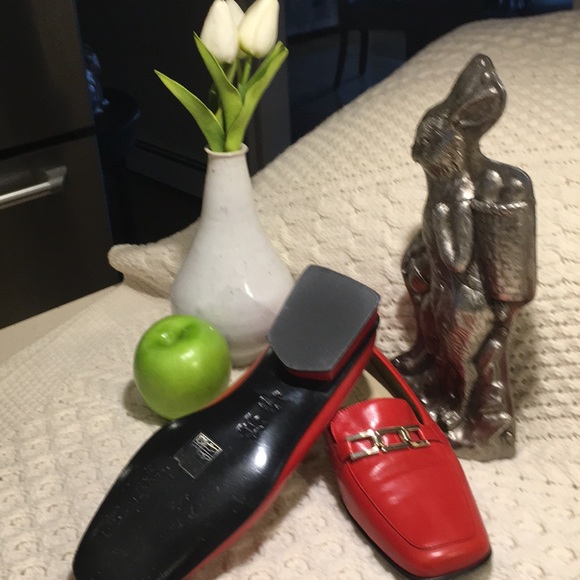 Ladies Italian Leather Shoes - Picture 2 of 4